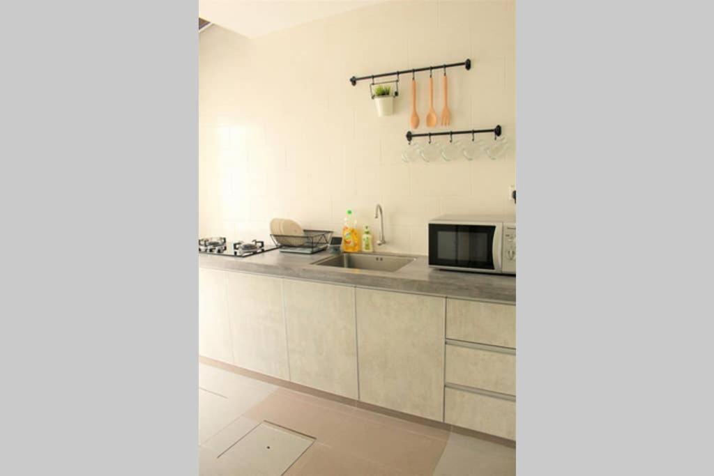New Seaview Cozy Modern Beach House تانجونغ بونغاه المظهر الخارجي الصورة