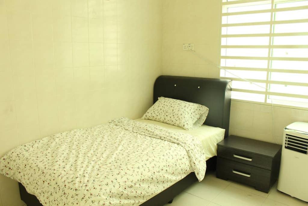 New Seaview Cozy Modern Beach House تانجونغ بونغاه المظهر الخارجي الصورة